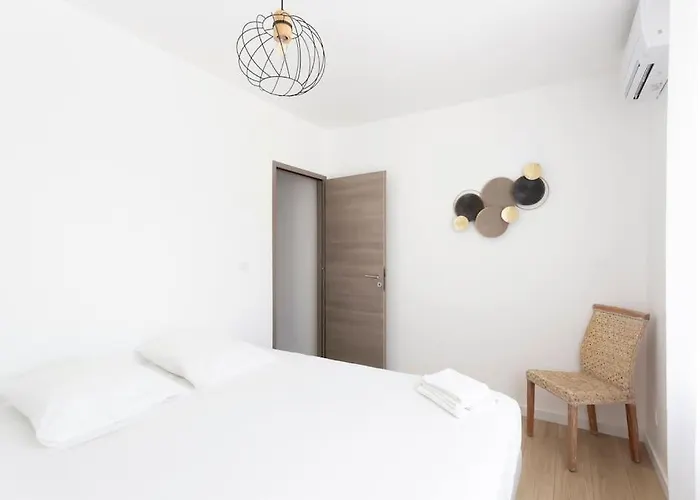 Chez Julien - Superbe Maison Renovee Avec Piscine Chauffee * La Grande Motte